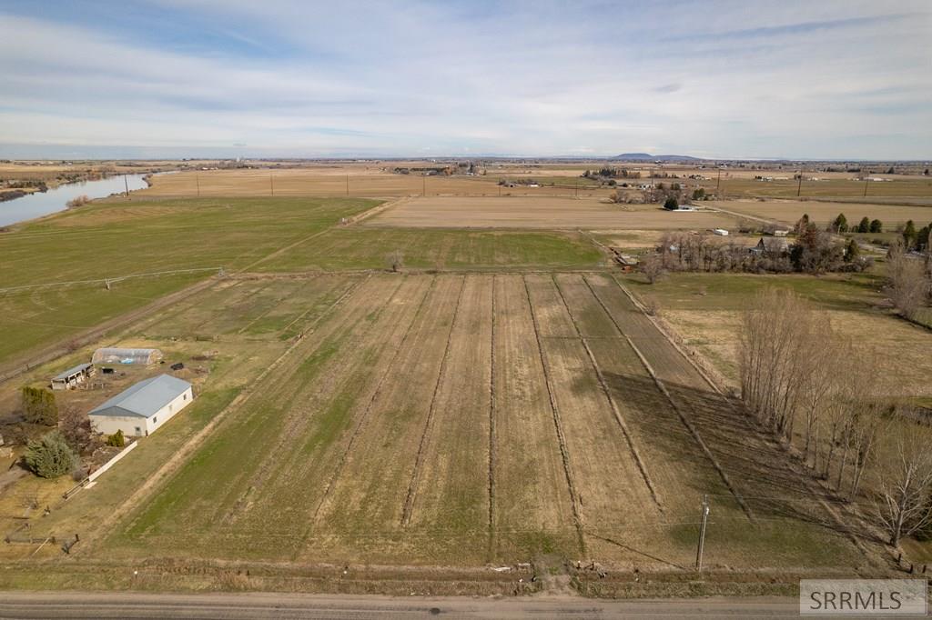 8073 N Riverfront Drive, IDAHO FALLS, Idaho image 9