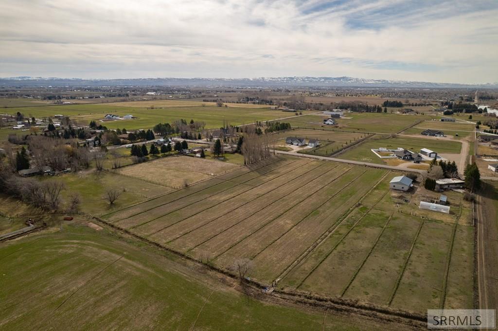 8073 N Riverfront Drive, IDAHO FALLS, Idaho image 4