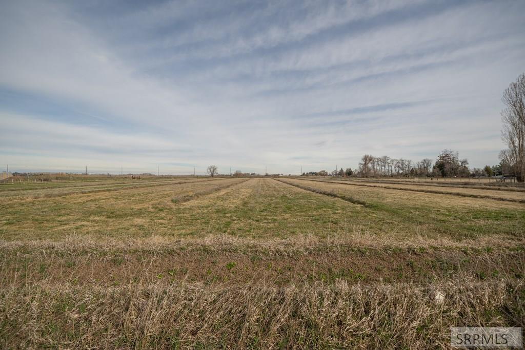 8073 N Riverfront Drive, IDAHO FALLS, Idaho image 1