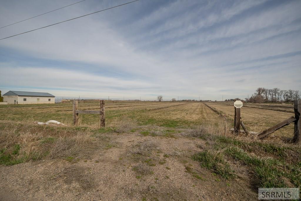 8073 N Riverfront Drive, IDAHO FALLS, Idaho image 6