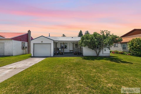 Homes For Sale - 230 E Shelley Street<br/> IDAHO FALLS, ID 83402
