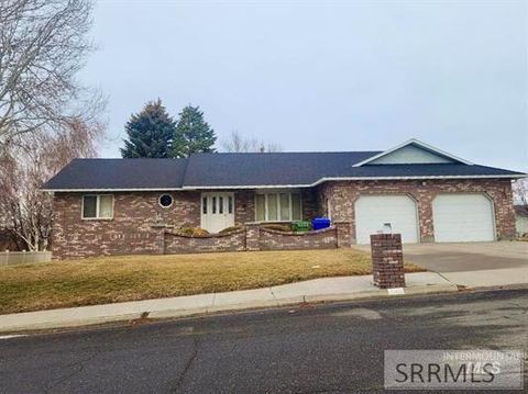 Photo of 535 Rolling Hills Drive, REXBURG, ID 83440 (MLS # 2185962)