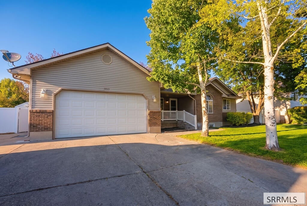 3865 Orchard Circle