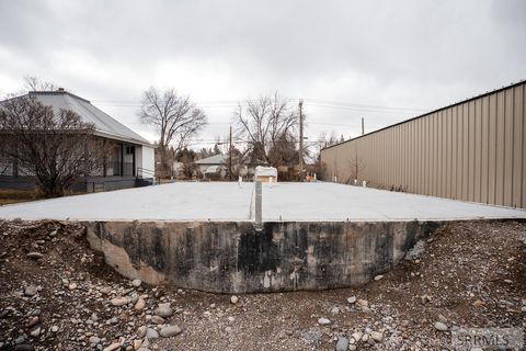 491, 489 19th Street IDAHO FALLS ID 83402