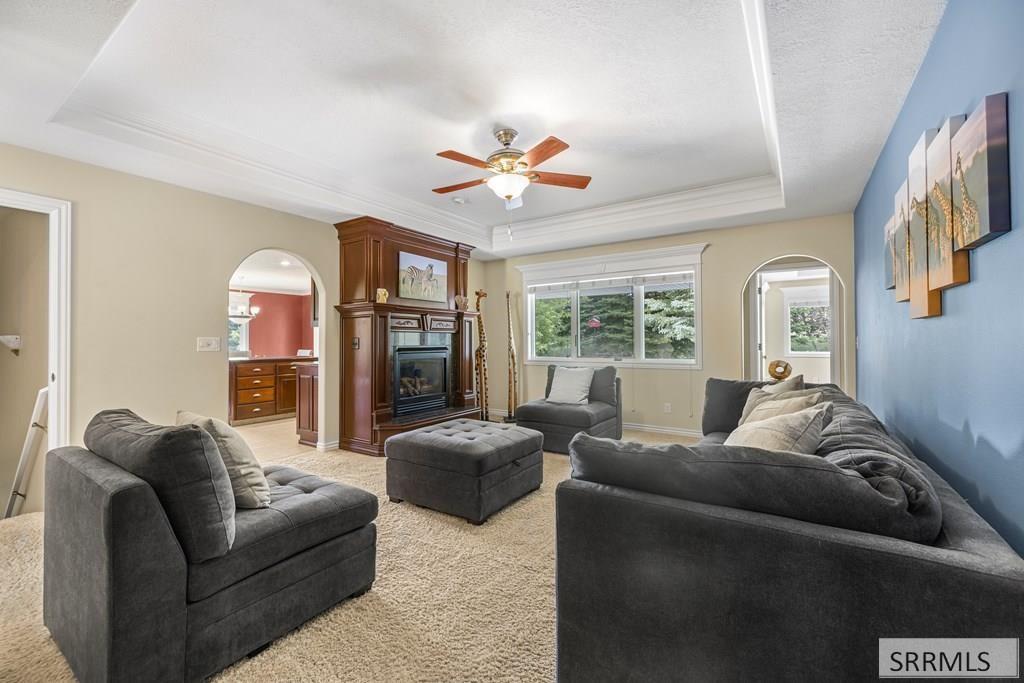 6644 Ensenada Circle