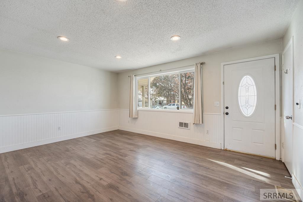 390 N Crimson Drive, IDAHO FALLS, Idaho image 3