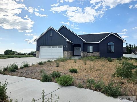 Photo of 1104 Cypress Loop, REXBURG, ID 83440 (MLS # 2186717)