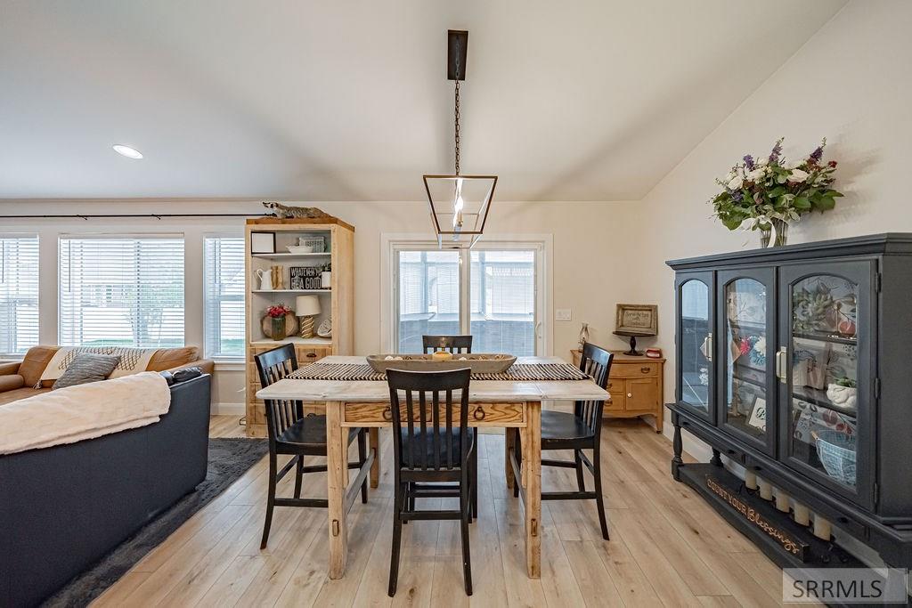 582 E Sterling Drive, IDAHO FALLS, Idaho image 8