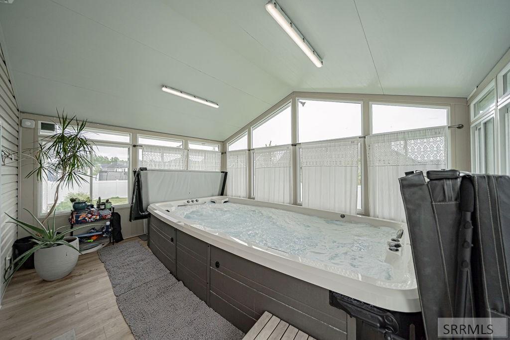 582 E Sterling Drive, IDAHO FALLS, Idaho image 13