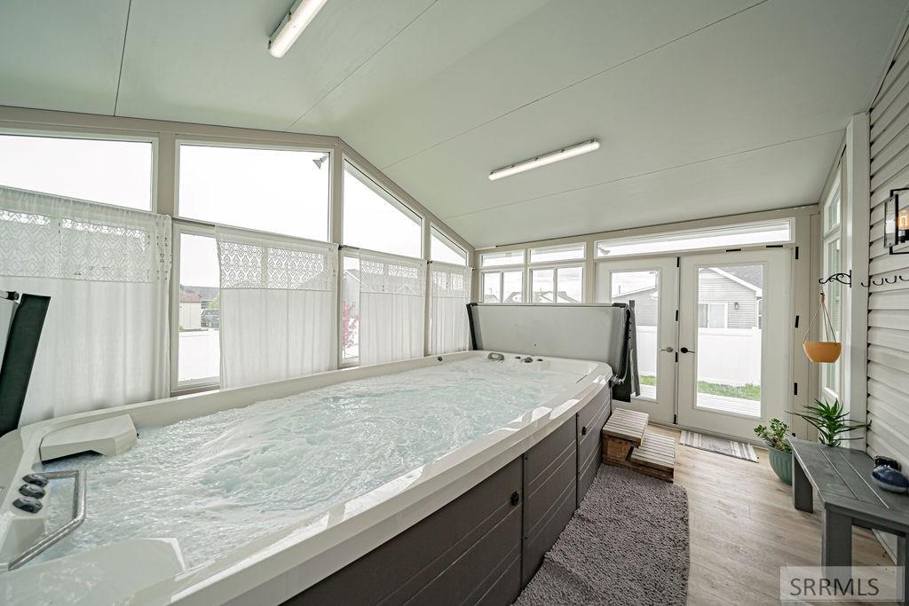 582 E Sterling Drive, IDAHO FALLS, Idaho image 12