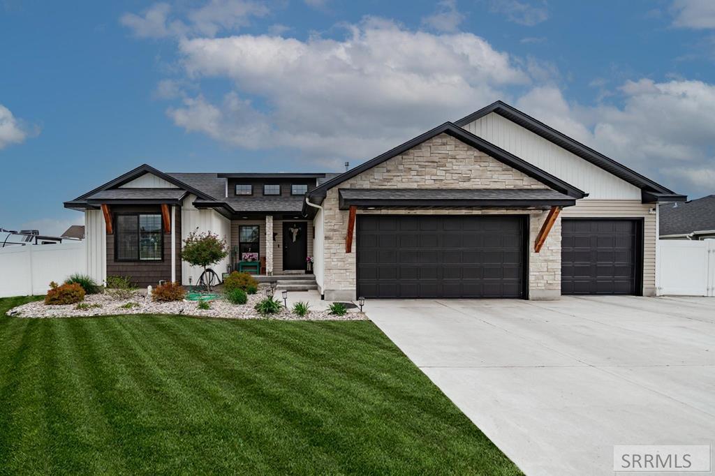 582 E Sterling Drive, IDAHO FALLS, Idaho image 1