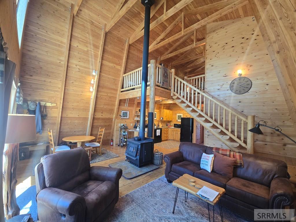 3318 Last Chance Drive, ISLAND PARK, Idaho image 3