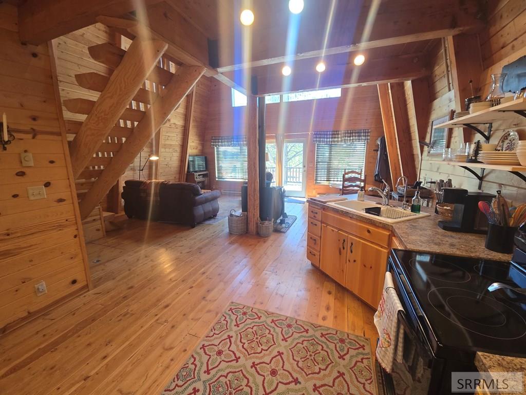 3318 Last Chance Drive, ISLAND PARK, Idaho image 11
