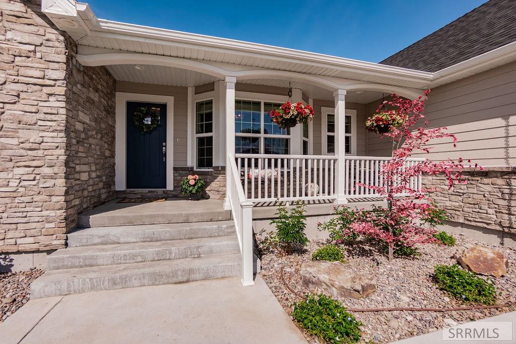 5085 Eaglewood Drive