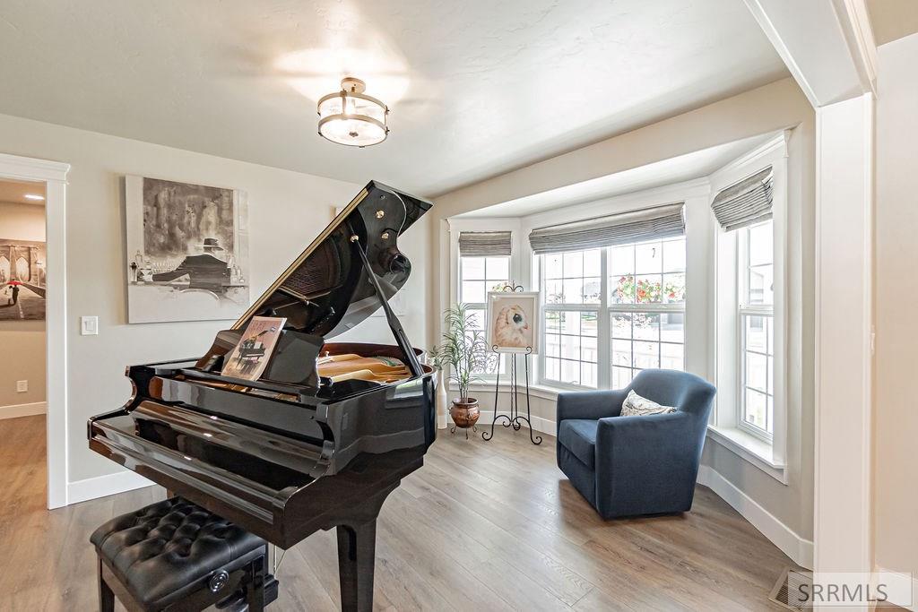 5085 Eaglewood Drive