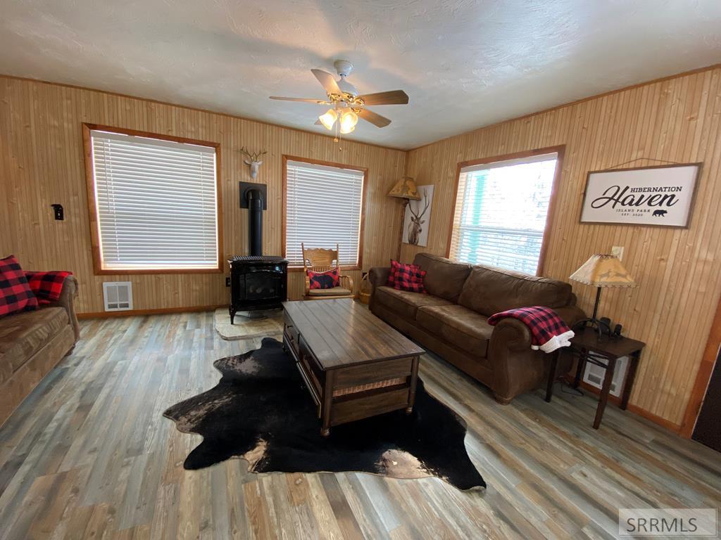 3929 Captain Henry, ISLAND PARK, Idaho image 8