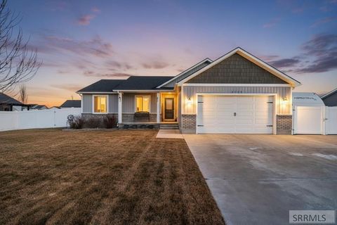 Photo of 4129 E Marlin Avenue, IDAHO FALLS, ID 83401 (MLS # 2182059)