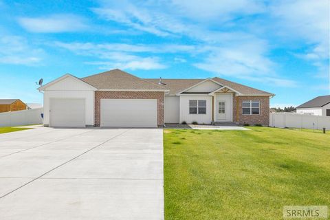 1588 835 E SHELLEY ID 83274