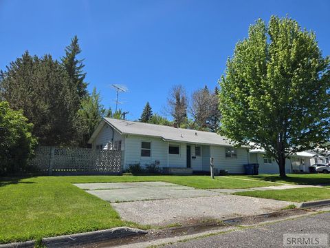 Photo of 542 E 1st N, ST ANTHONY, ID 83445 (MLS # 2186796)