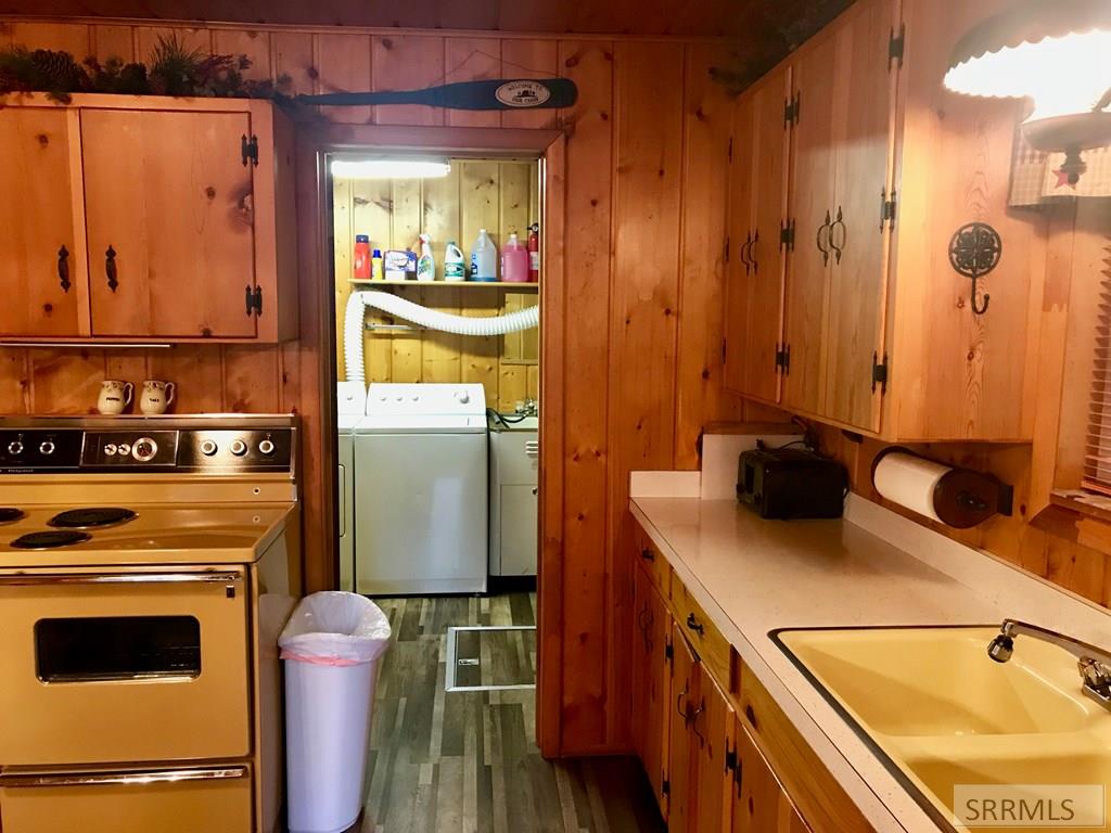 4205 Holden Loop Road, ISLAND PARK, Idaho image 5