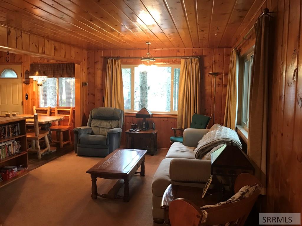 4205 Holden Loop Road, ISLAND PARK, Idaho image 7