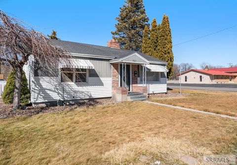 Photo of 701 S Fisher Avenue, BLACKFOOT, ID 83221 (MLS # 2182389)