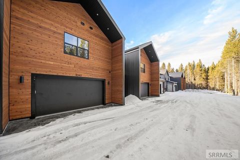 Photo of 4347 Yeti Ln, ISLAND PARK, ID 83429 (MLS # 2180371)