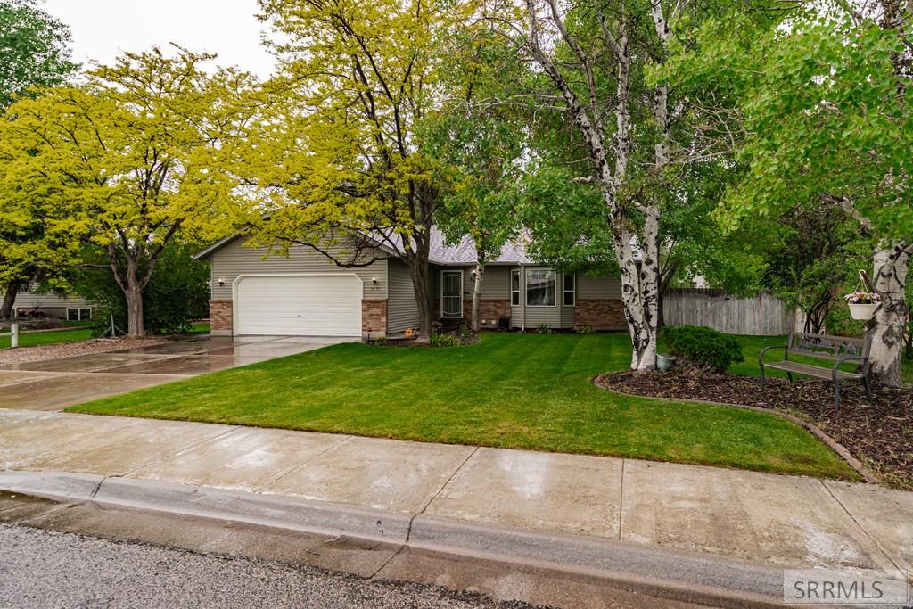 3434 Creek Side Dr