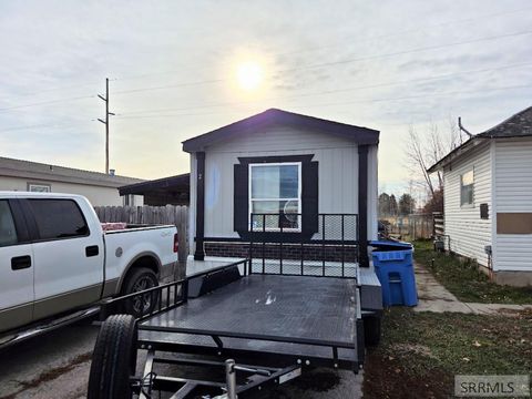 Photo of 4986 S 2000 W, REXBURG, ID 83440 (MLS # 2181085)