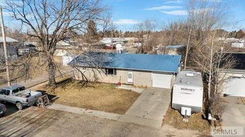 Photo of 265 Gifford Street, BLACKFOOT, ID 83221 (MLS # 2181906)