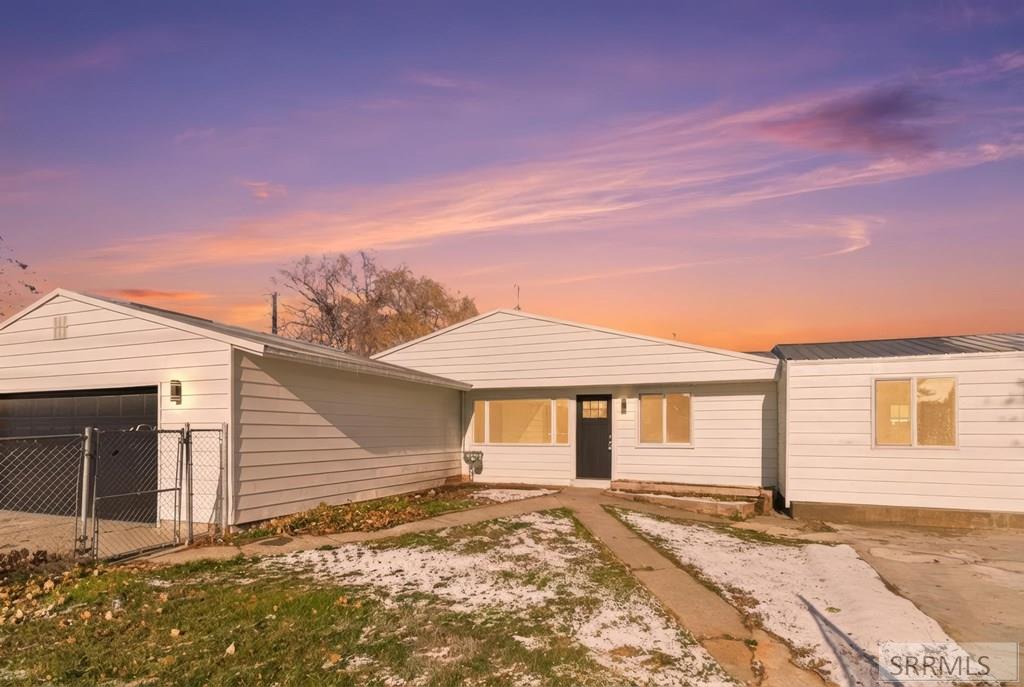 1055 Garfield Street