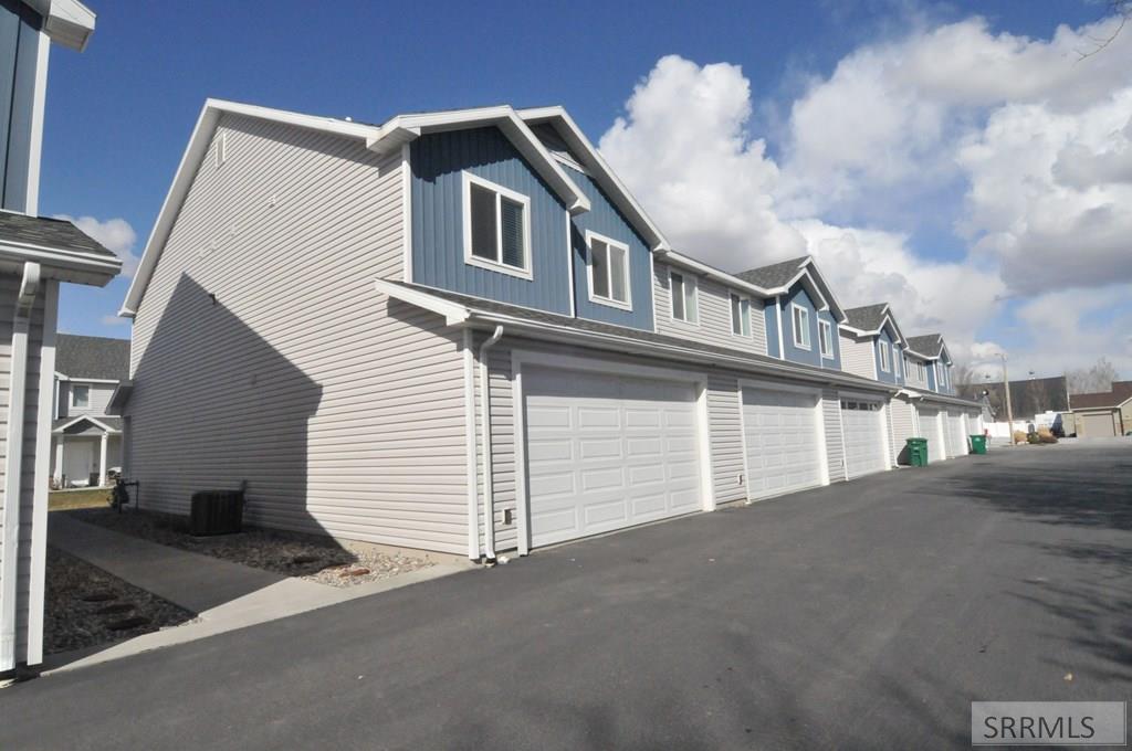 196 S Emery Lane, IDAHO FALLS, Idaho image 2