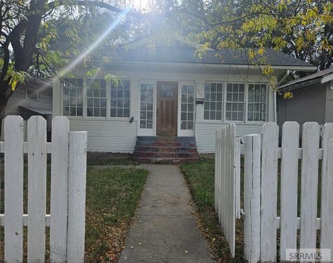 Photo of 841 S 4th Avenue, POCATELLO, ID 83201 (MLS # 2180159)