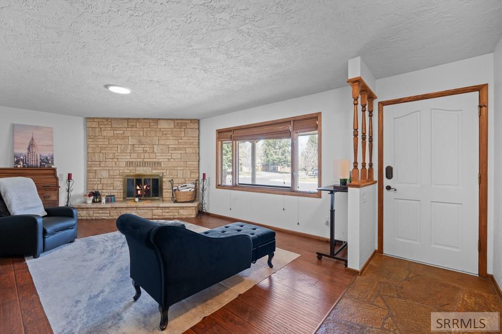 340 Hartert Drive, IDAHO FALLS, Idaho image 4