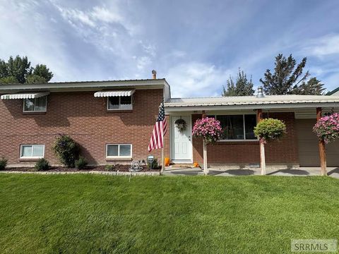 Photo of 487 Starlite Avenue, IDAHO FALLS, ID 83402 (MLS # 2181629)