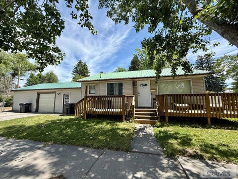 Homes For Sale - 1099 Spratt Avenue<br/> IDAHO FALLS, ID 83404