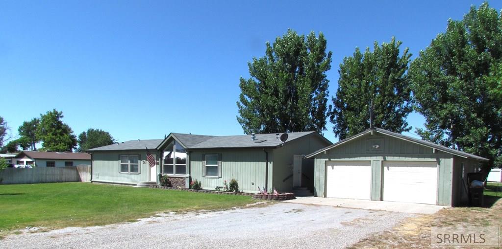 1421 Lemon St, BLACKFOOT, Idaho image 2