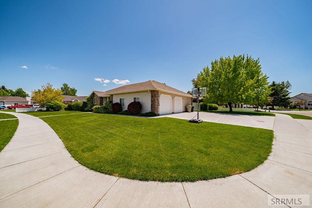 3886 Taylorview Lane