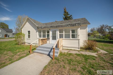 Photo of 288 N University Avenue, BLACKFOOT, ID 83221 (MLS # 2182299)