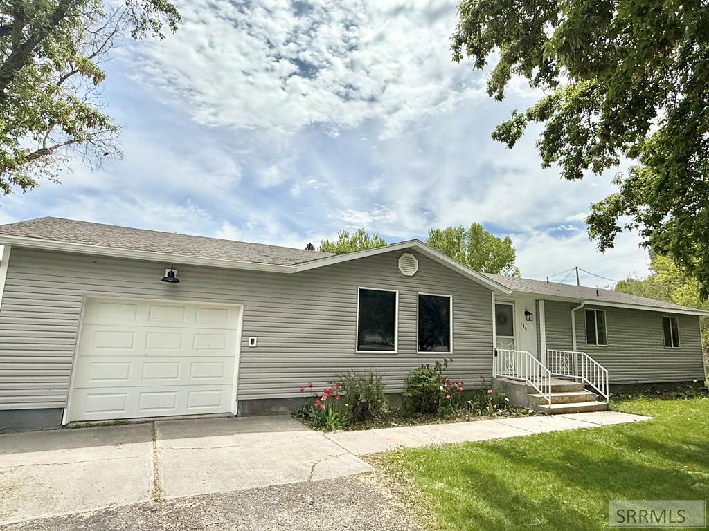 105 S Front Street, SUGAR CITY, Idaho image 1