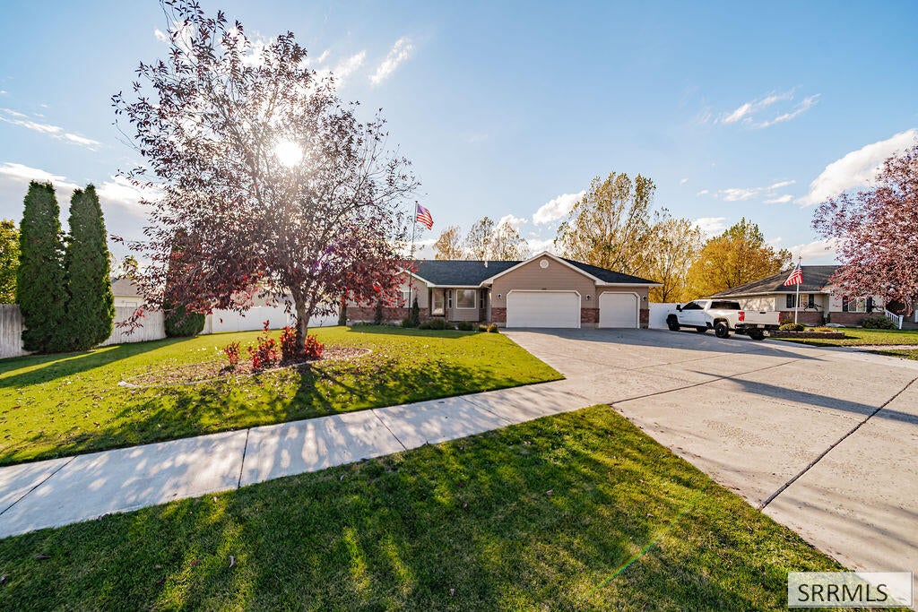 3320 Woodside Drive