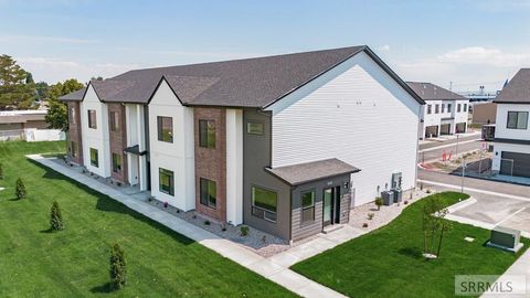 Photo of 1267 Meadow Edge Ct, IDAHO FALLS, ID 83402 (MLS # 2180900)