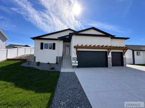 Photo of 2089 Magellan Loop, POCATELLO, ID 83204 (MLS # 2181803)