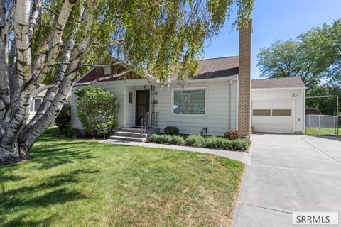 Homes For Sale - 822 Crestmont Avenue<br/> Bonneville County, IDAHO FALLS, ID 83402
