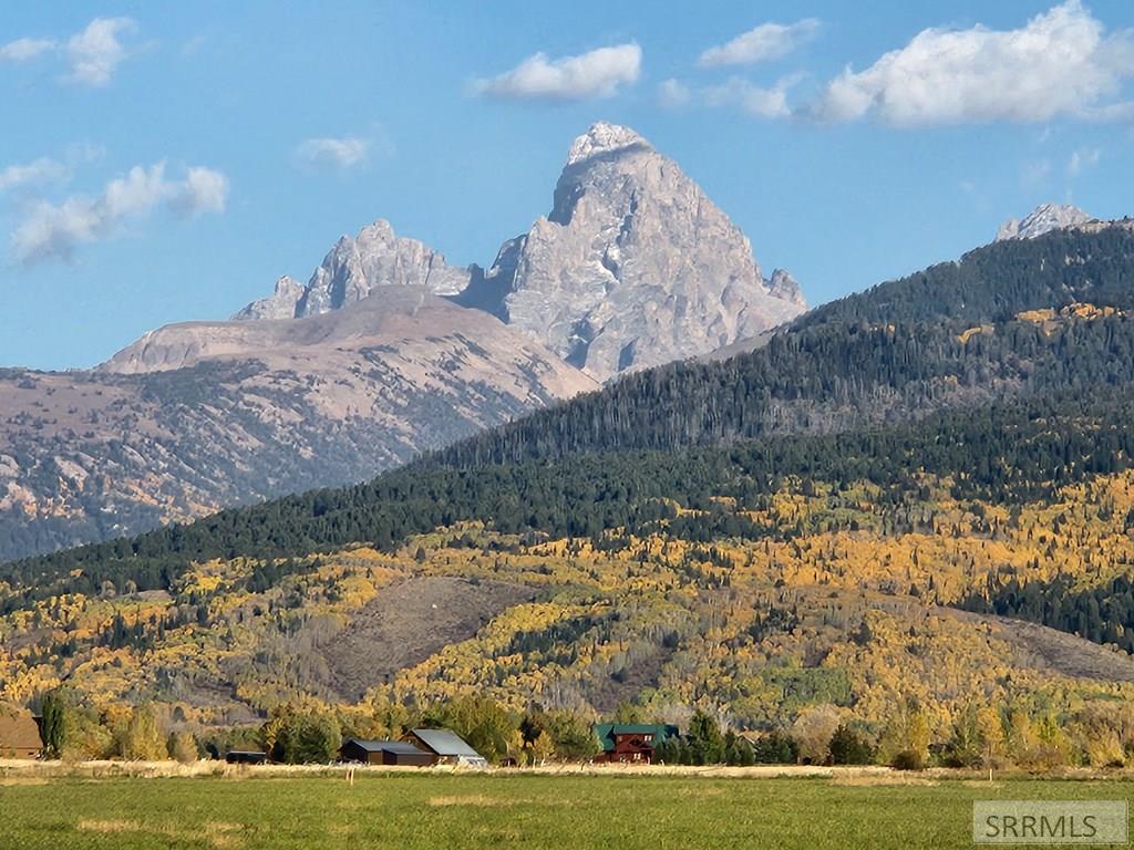 1739 Wildflower Way, DRIGGS, Idaho image 2