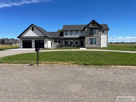 Photo of 2713 Cyprus Ct, REXBURG, ID 83440 (MLS # 2178634)