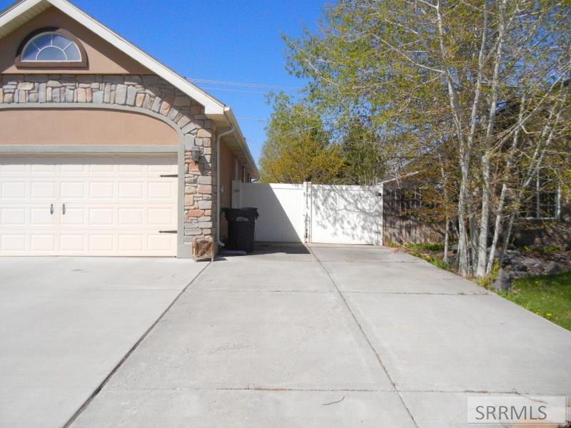 3672 Shadow Mountain Trail, IDAHO FALLS, Idaho image 2