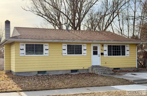 Photo of 805 K Street, IDAHO FALLS, ID 83402 (MLS # 2188034)