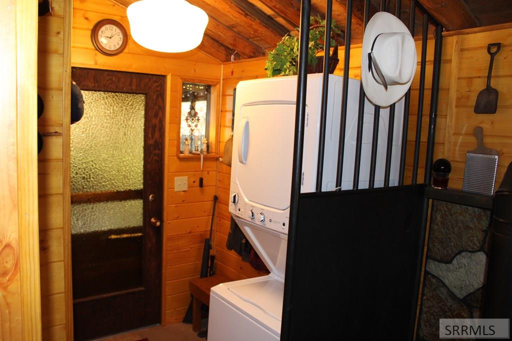 3882 G Street, ISLAND PARK, Idaho image 14