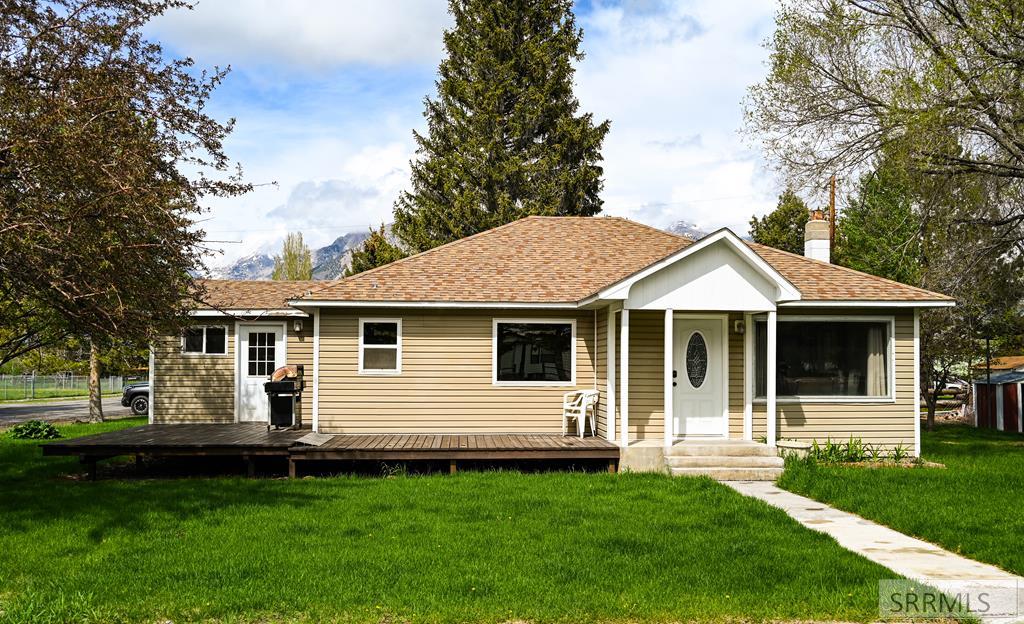 718 W Custer Street, MACKAY, Idaho image 1